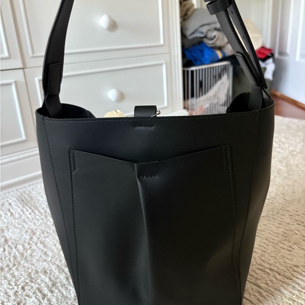 Everlane Black Shoulder Bag